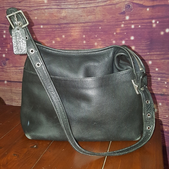 🔥 Vintage Coach leather shoulder bag PRICE IS FIRM - Picture 2 of 11